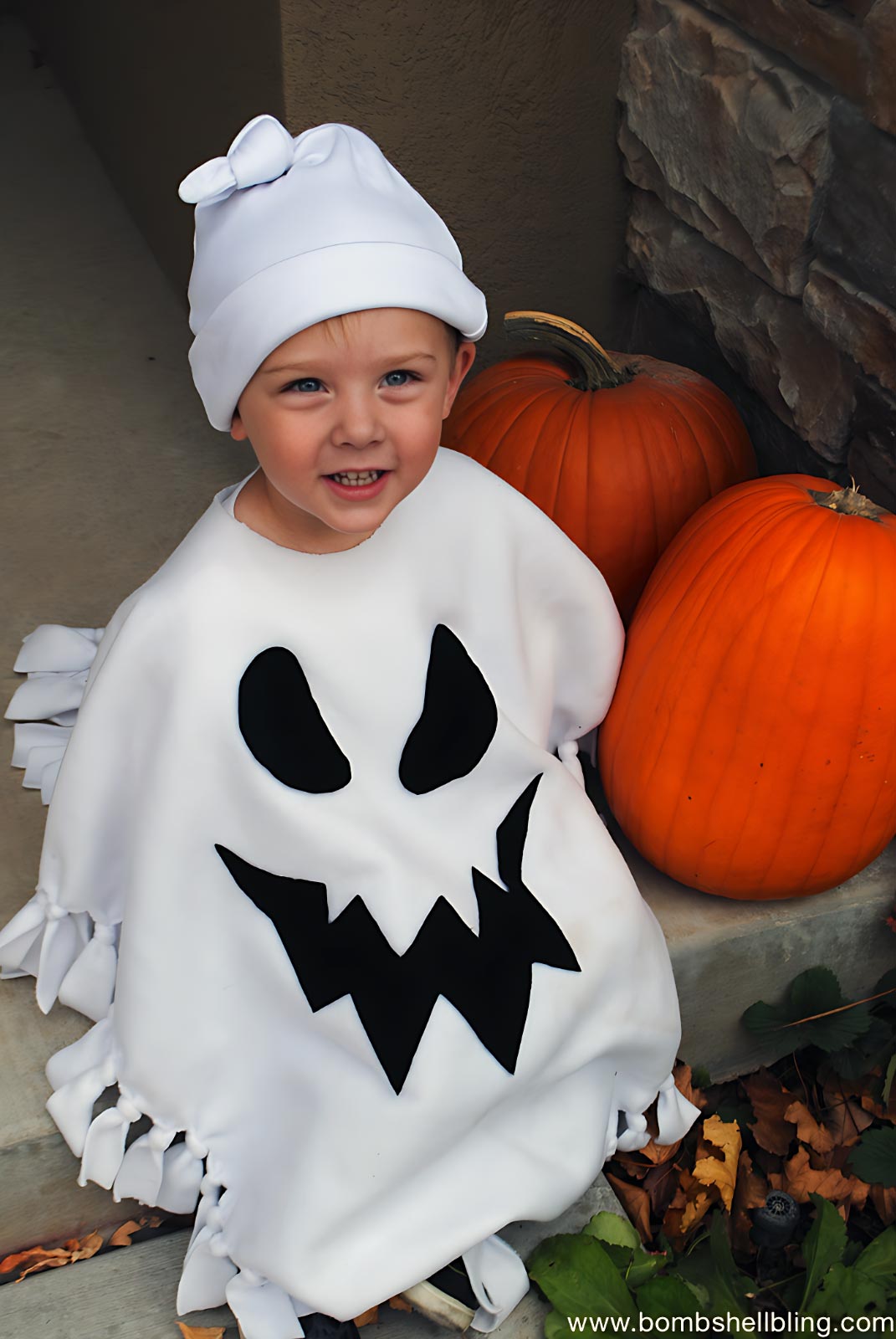 DIY Ghost Halloween Costume (No-Sew)